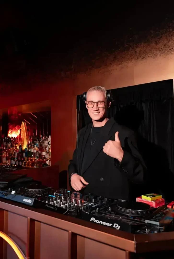 DJ for private event, entertainment for private events